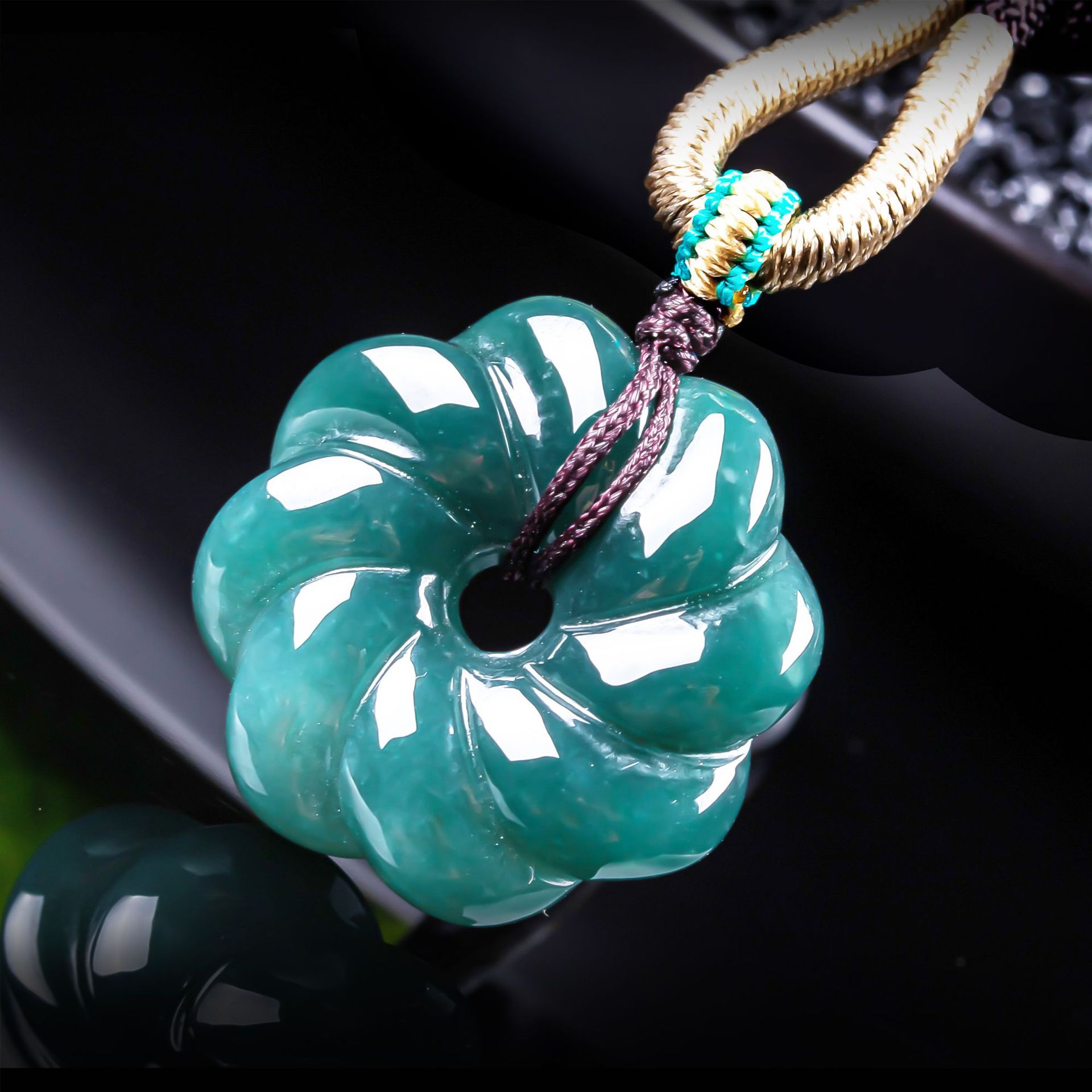 Necklace Pendant - Natural Burmese Jadeite Flower Pendant Necklace