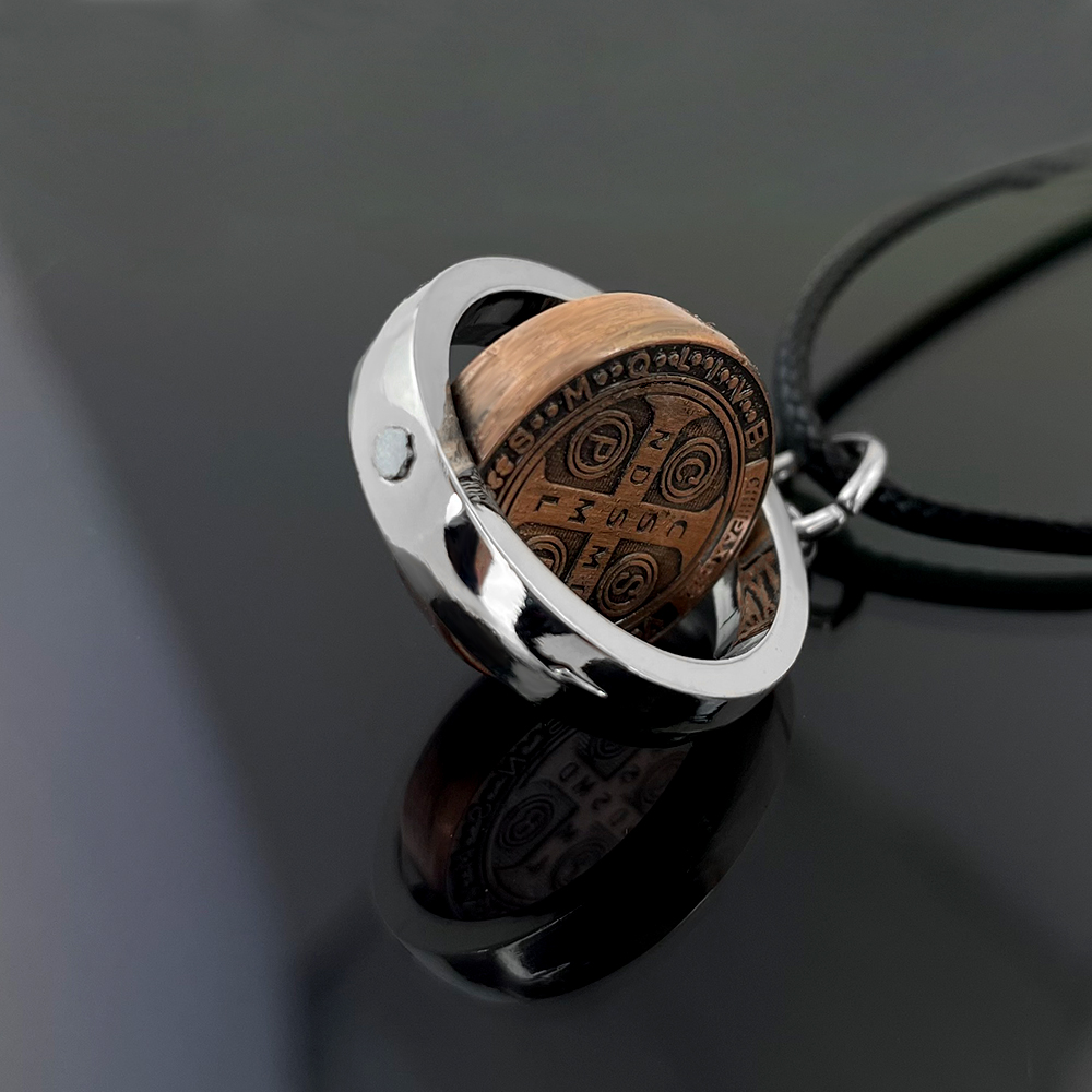 New St Benedict Medal Necklace - Necklace Pendant 评论和价格