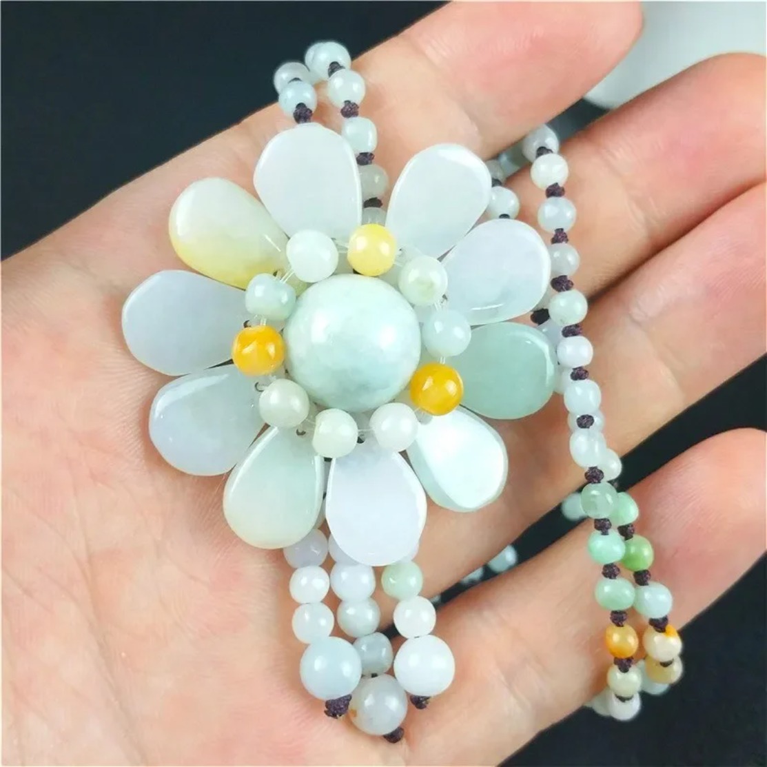 Certified Burmese Jade Sunflow - Necklace Pendant 评论和价格