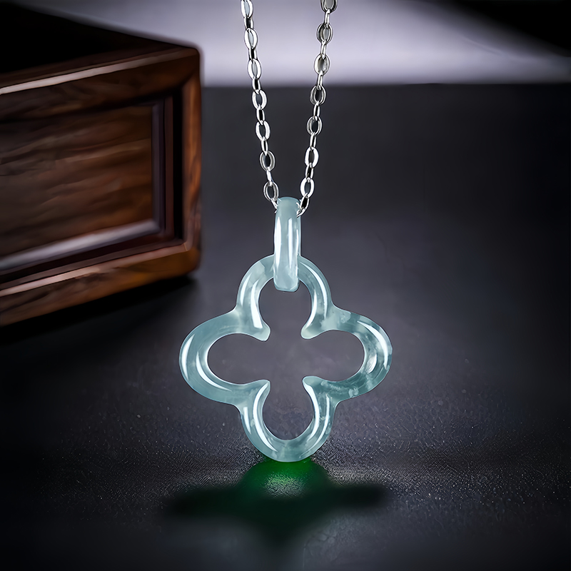 Blue Myanmar Jadeite Four Leaf - Necklace Pendant 评论和价格