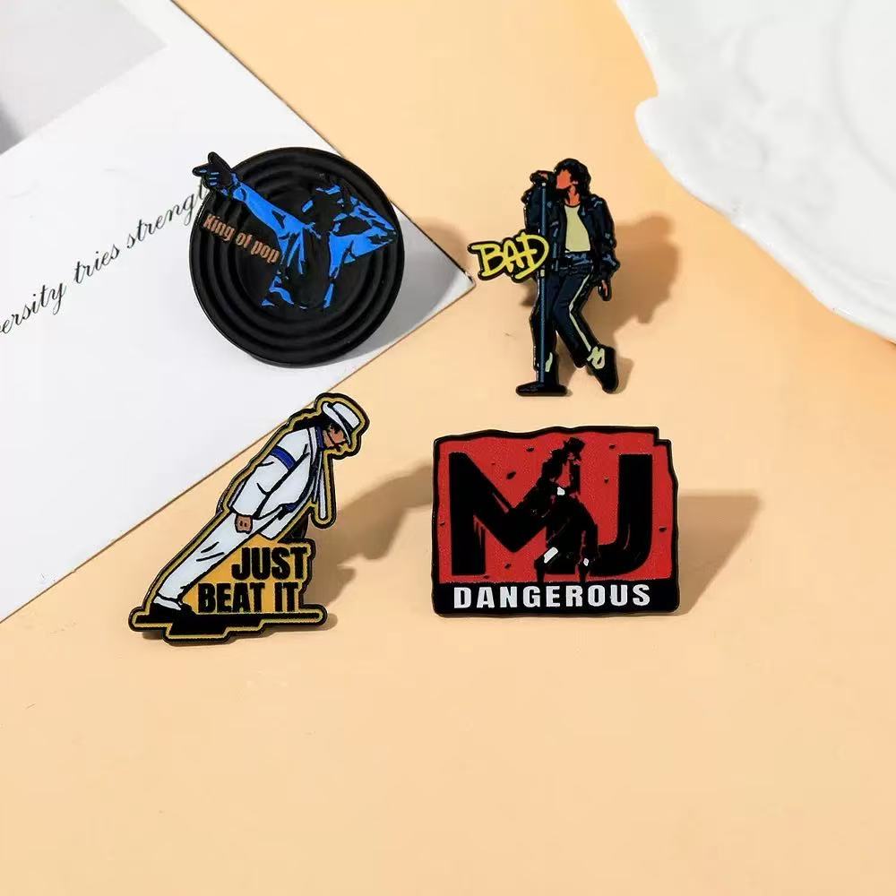 4pcs Classic Rock Band Enamel  - Vintage Brooch Pin 评论和价格