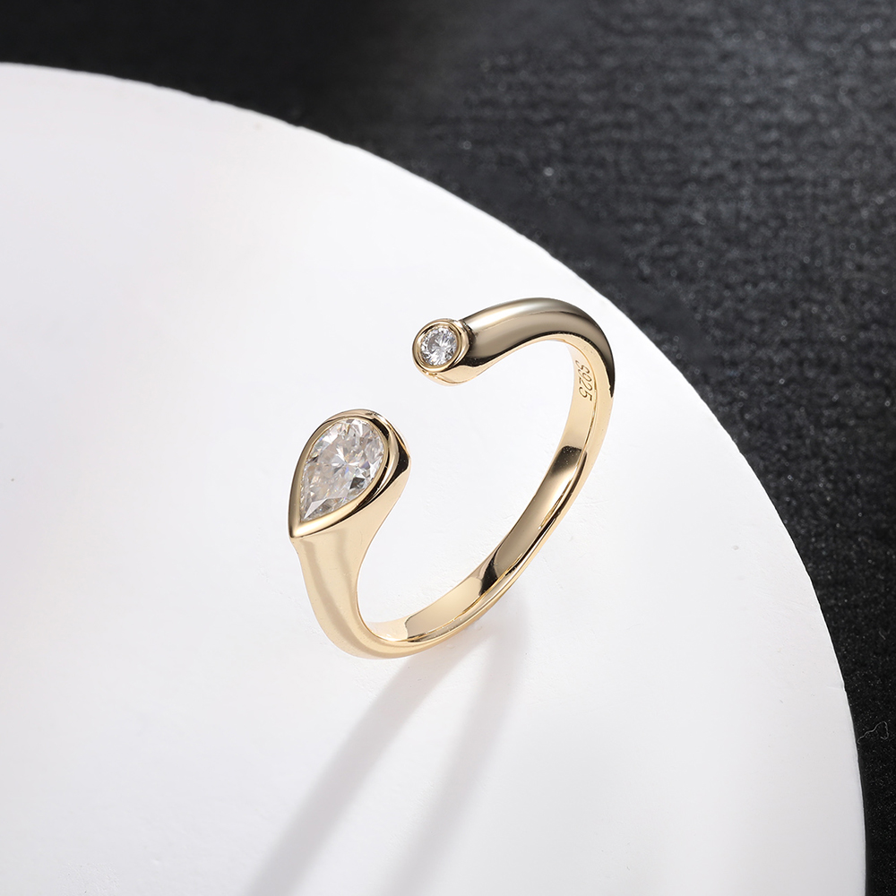 APIR D Color Pear & Round Mois - Moissanite Ring 评论和价格